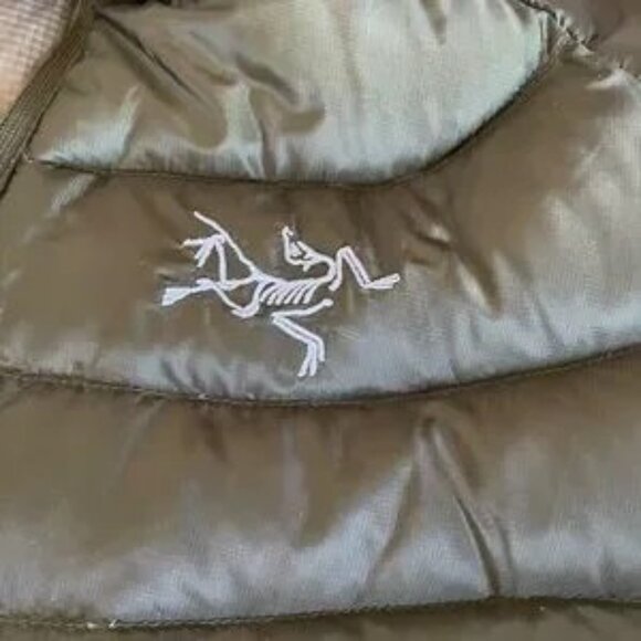 NWT Arcteryx Green Down jacket S - Picture 5 of 7